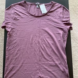 Men’s T shirt. Divided scoop neck.